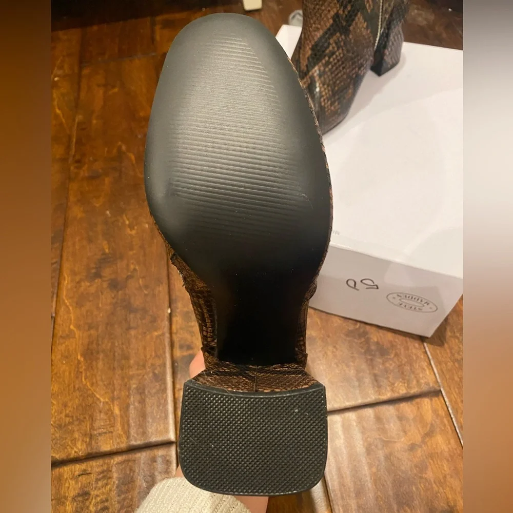 Steve Madden Trix brown snakeskin booties - Picture 3 of 3